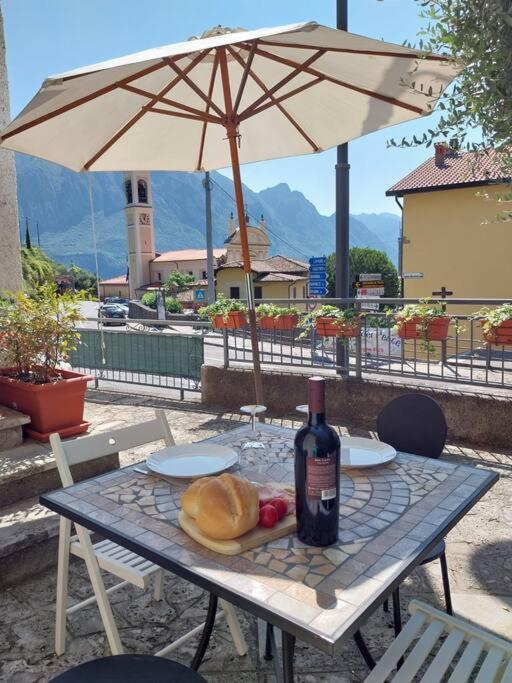 Appartamento Casa Elly Riva di Solto Esterno foto