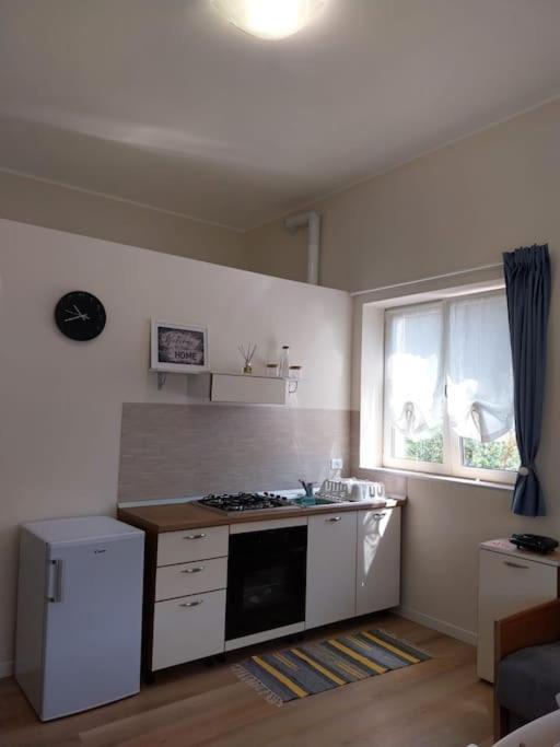 Appartamento Casa Elly Riva di Solto Esterno foto