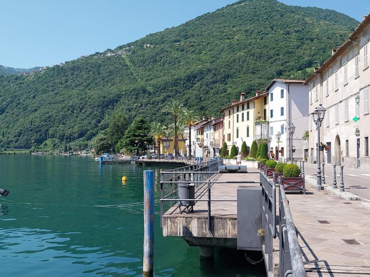 Appartamento Casa Elly Riva di Solto Esterno foto