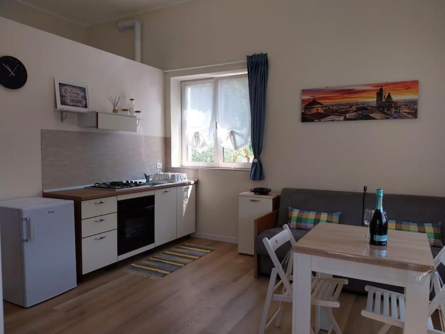 Appartamento Casa Elly Riva di Solto Esterno foto